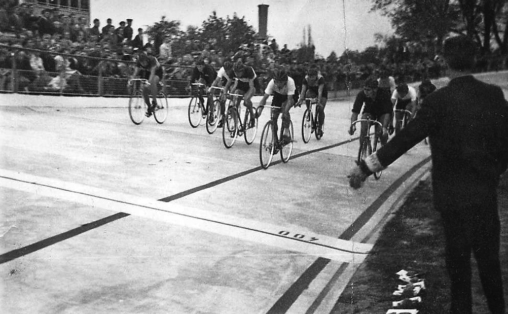 Konkurs fotograficzno-historyczny pn. „Sport w Szczecinie na rodzinnych fotografiach (1945 – 1989)”
